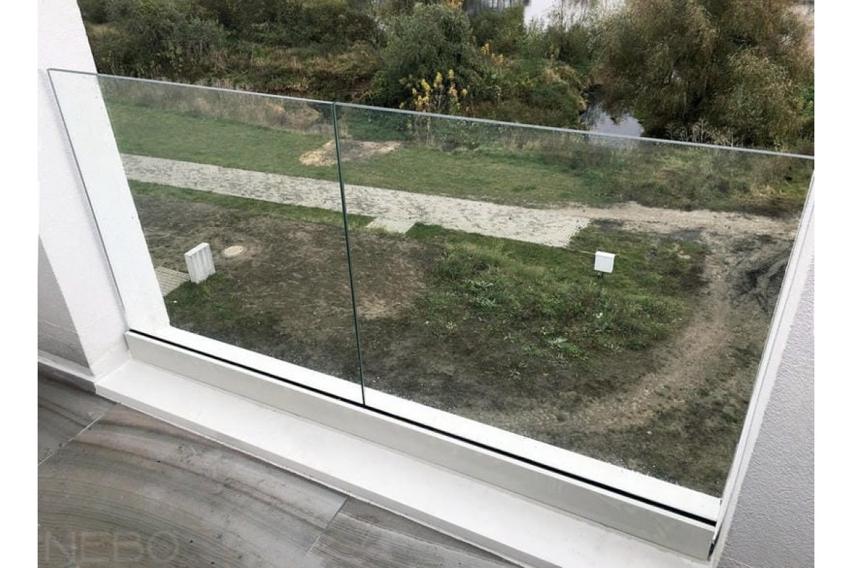 Ограждение стеклянное в зажимном профиле Lighting Horizont латунь стекло триплекс прозрачное 1000*2000 мм