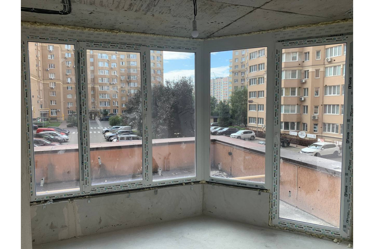 Металлопластиковое окно Steko IDEAL 4000 4х-створчатое с двумя поворотно-откидными створками 2400 x 1000 мм