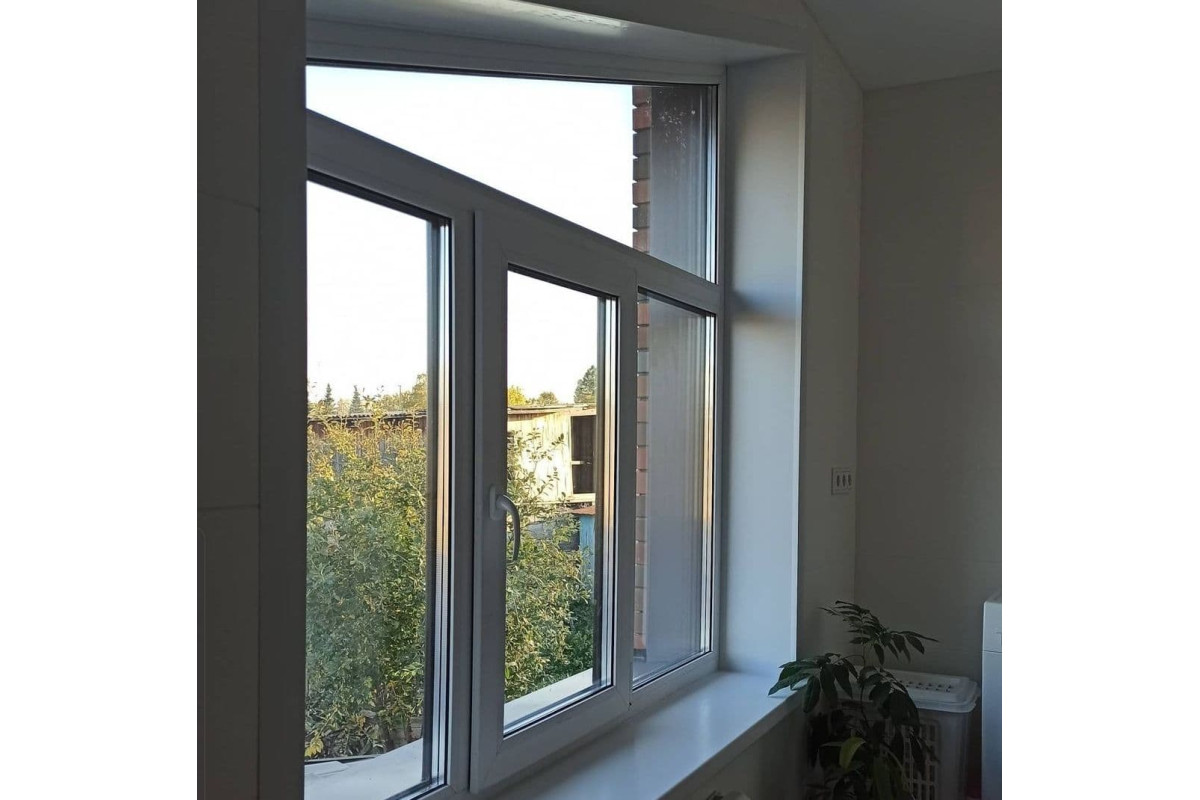 Металопластикові вікна трапецевидні VEKA 1400-1800 мм ламіновані