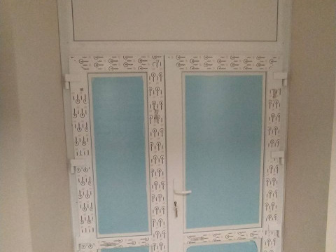 №130 Двері