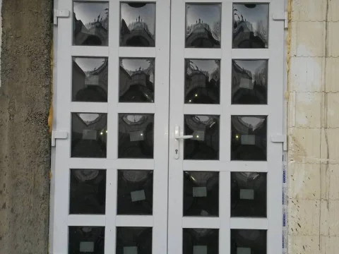 №114 Двері
