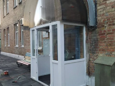 №140 Двері