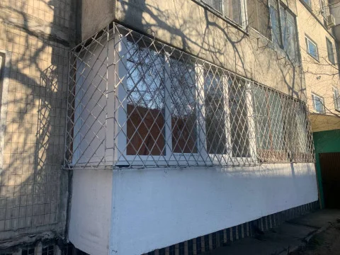 №84 Балкон на першому поверсі