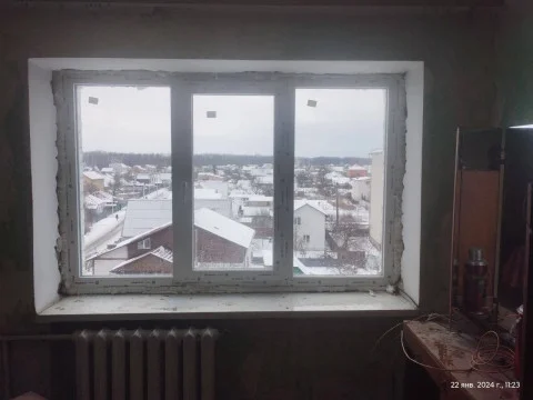 №93 Окна