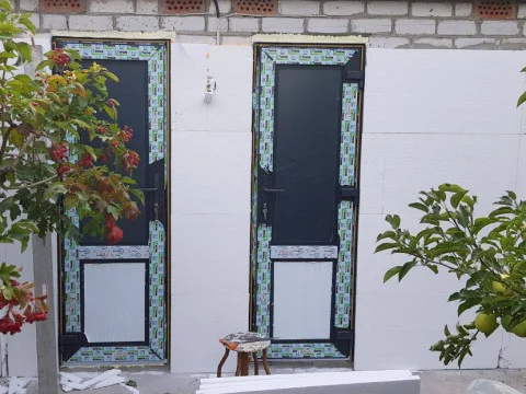 №150 Двері в кольорі антрацит